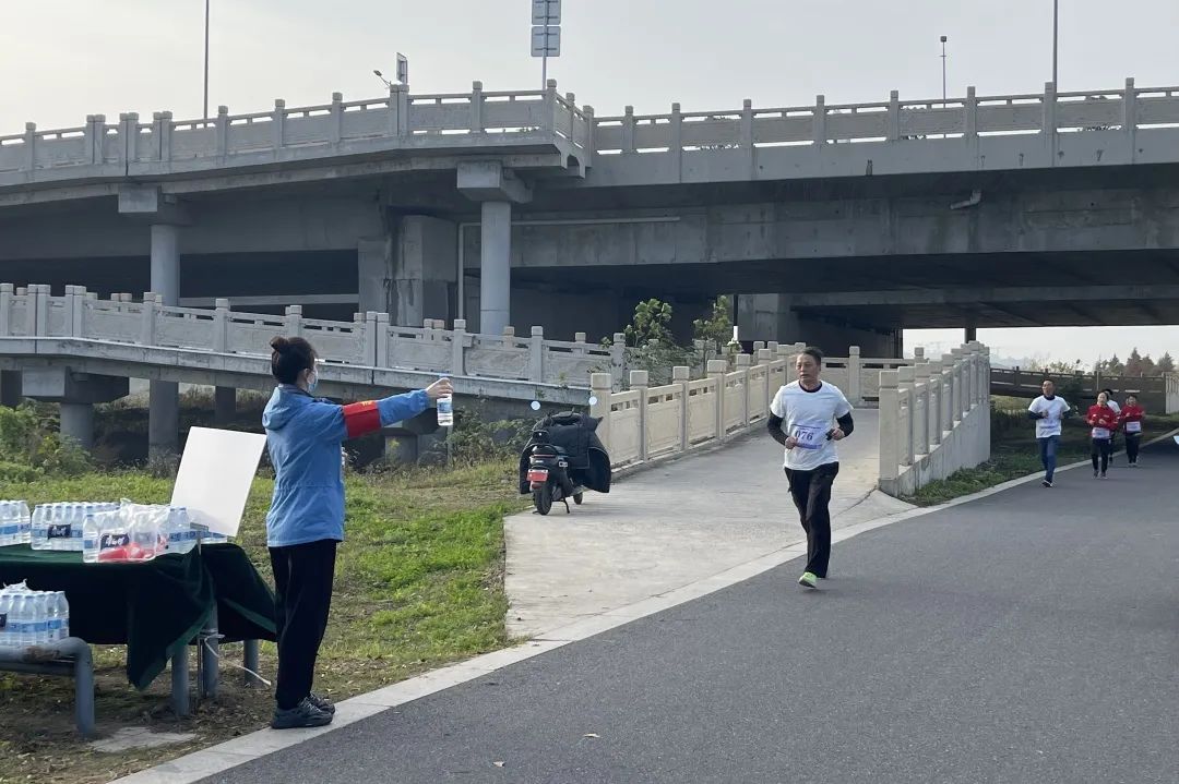 “苏体杯”第一届大运河迷你马拉松赛在扬州南部体育公园成功举办